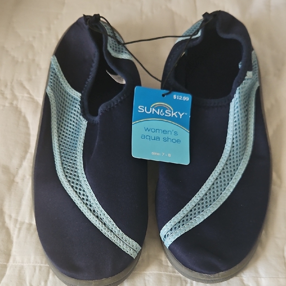 Sun & Sky Women's Aqua Shoes - Navy and Light Blue